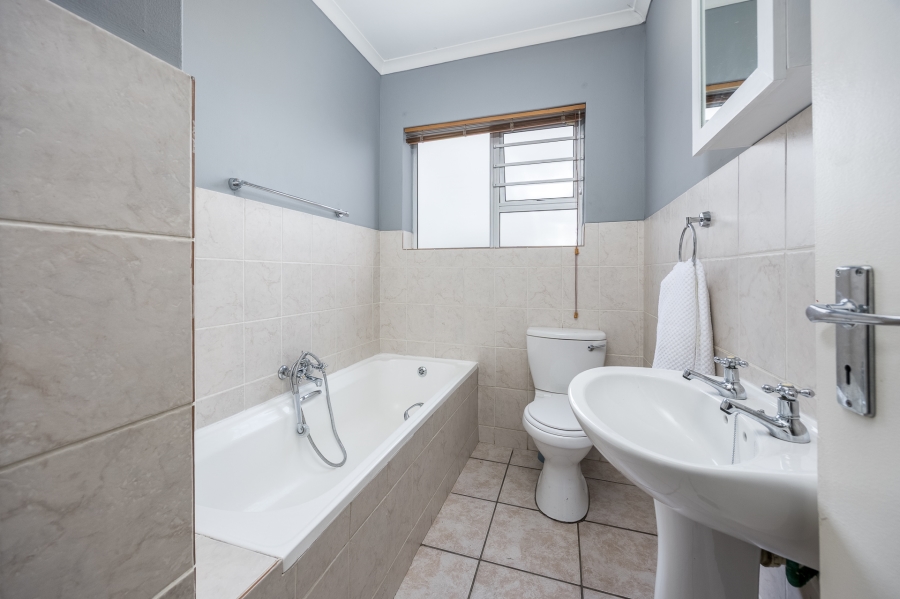 3 Bedroom Property for Sale in Aurora Western Cape